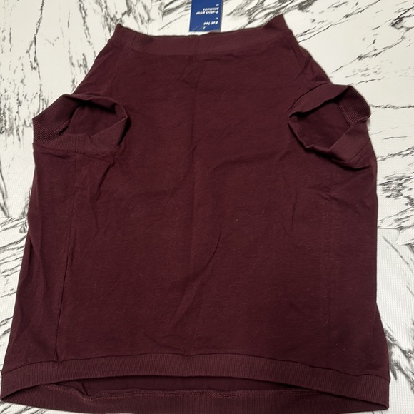 Old Navy Pet T-shirt- Maroon- XL - Picture 2 of 4